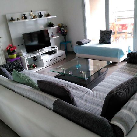 Appartement F3 avec Parking privée Saint-Priest  Exteriör bild
