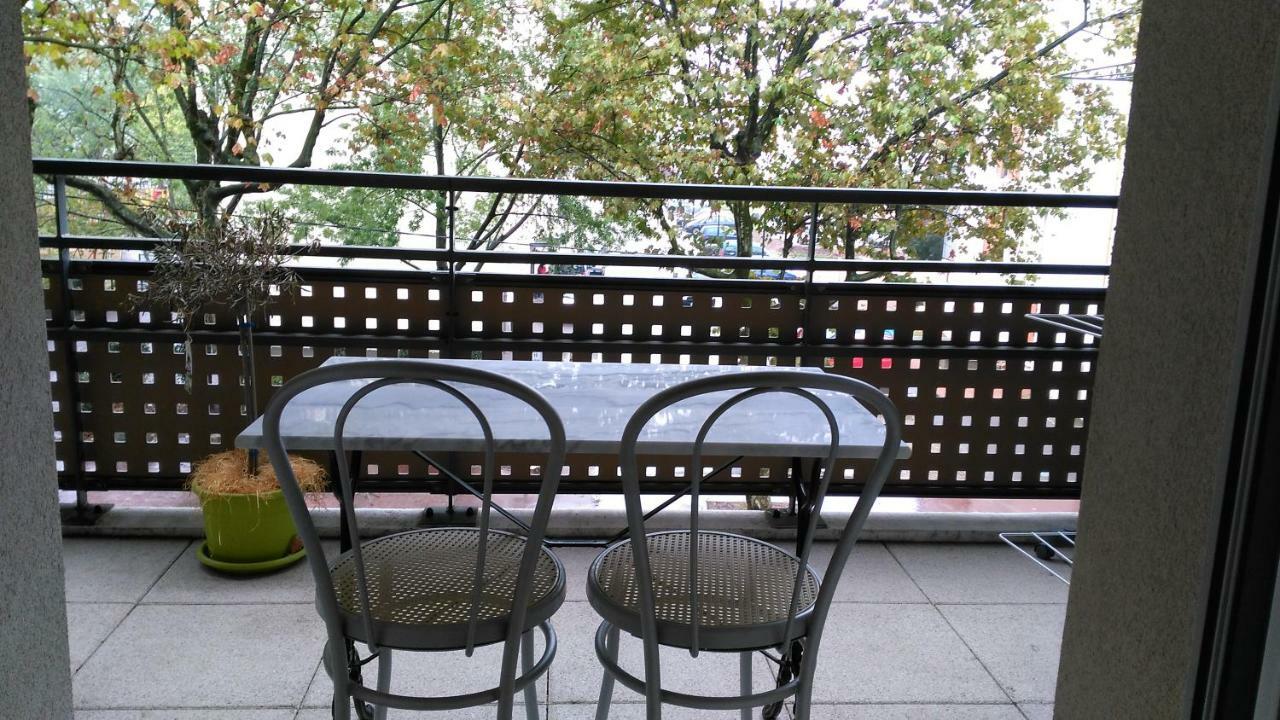 Appartement F3 avec Parking privée Saint-Priest  Exteriör bild