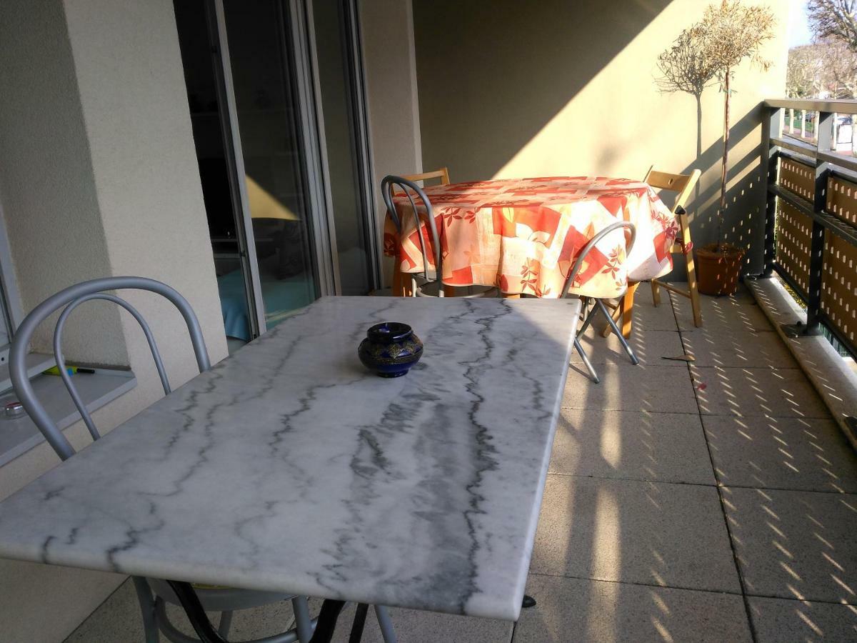 Appartement F3 avec Parking privée Saint-Priest  Exteriör bild