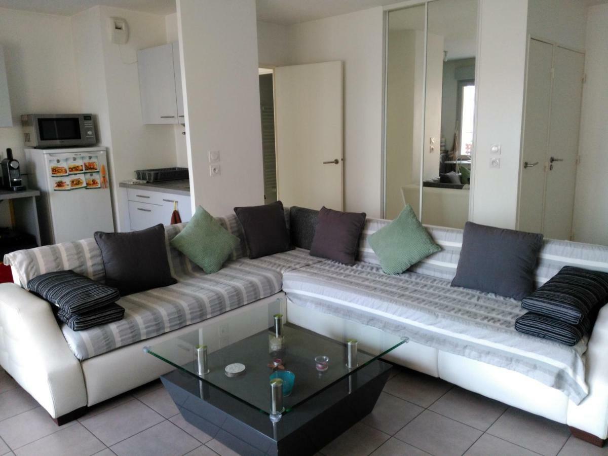 Appartement F3 avec Parking privée Saint-Priest  Exteriör bild